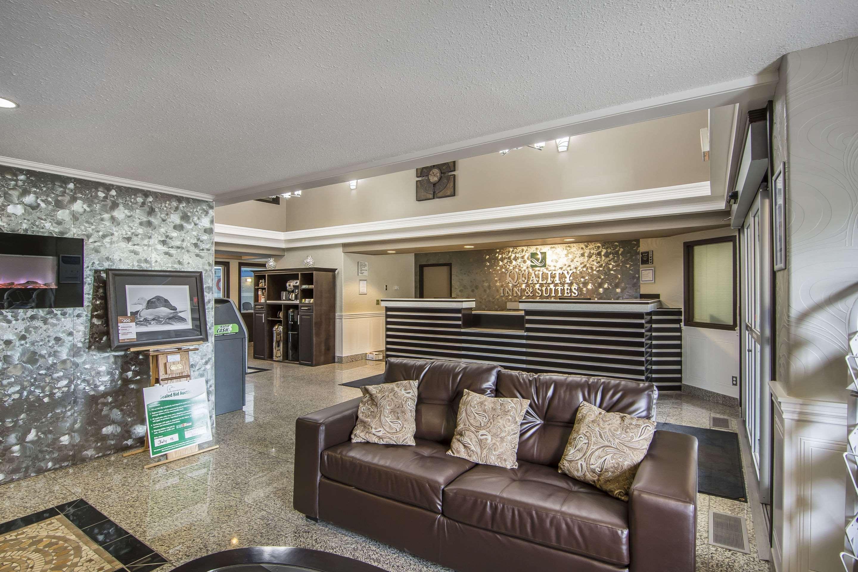 Quality Inn & Suites Yorkton Exterior foto