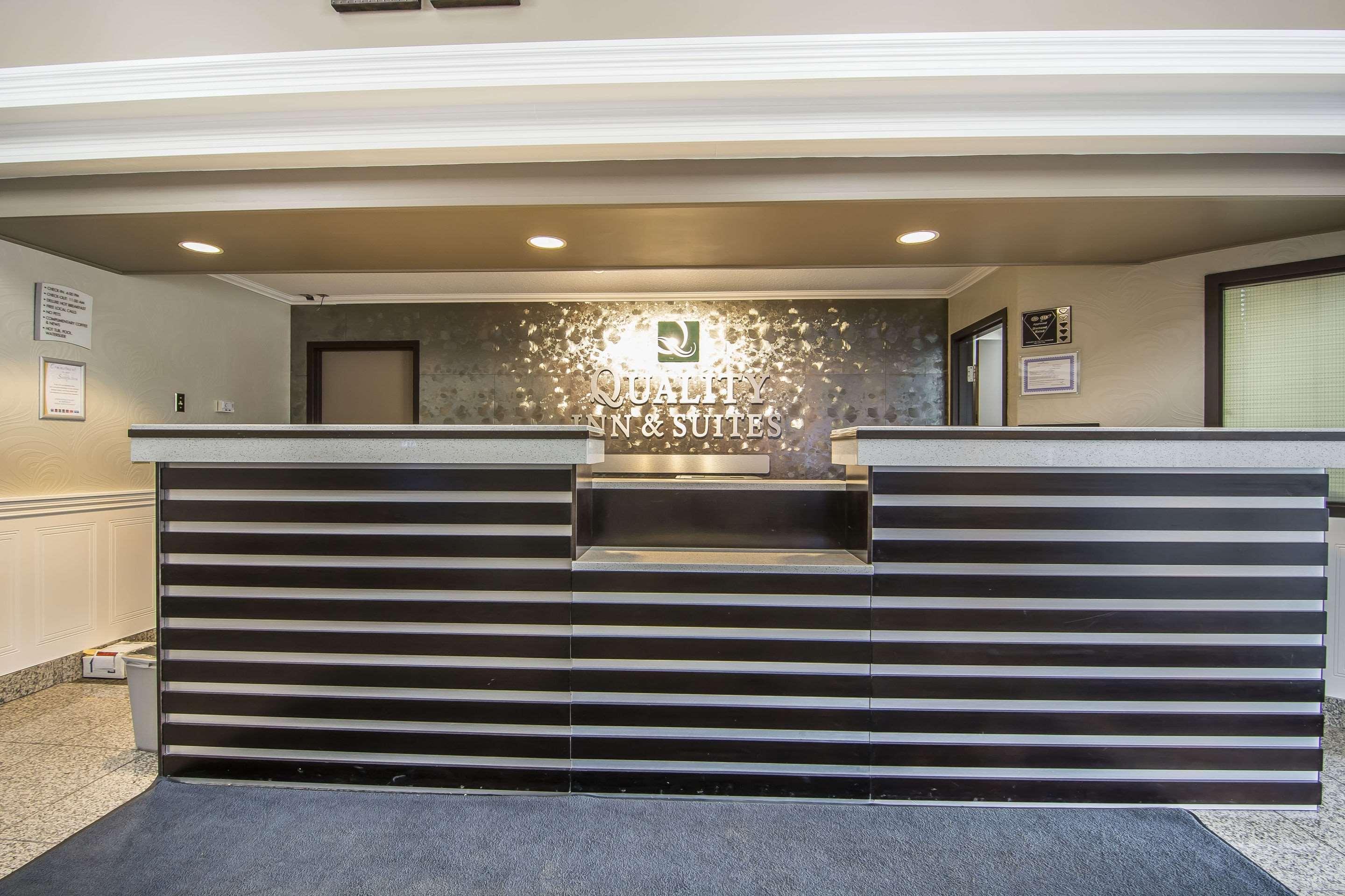 Quality Inn & Suites Yorkton Exterior foto