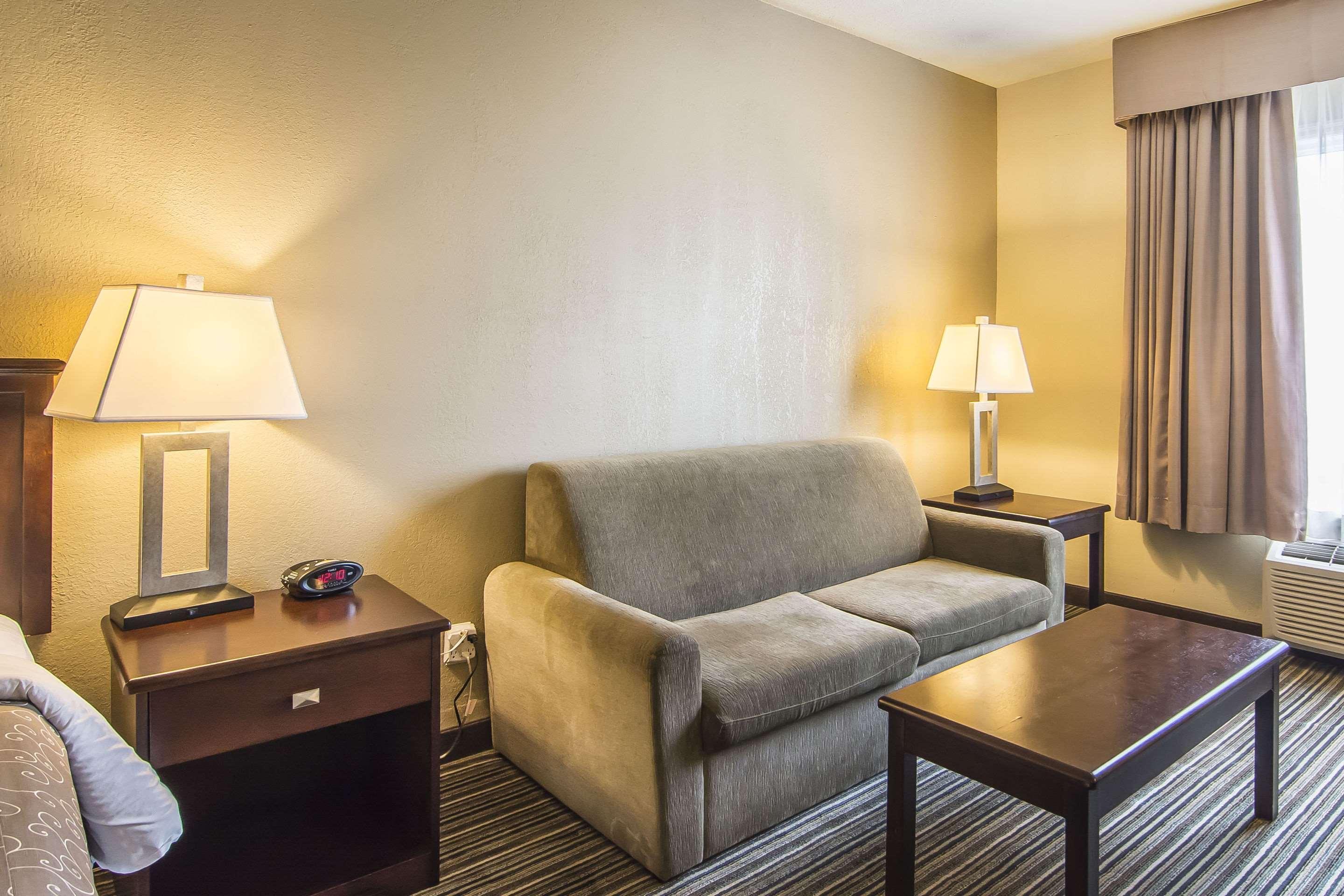 Quality Inn & Suites Yorkton Exterior foto